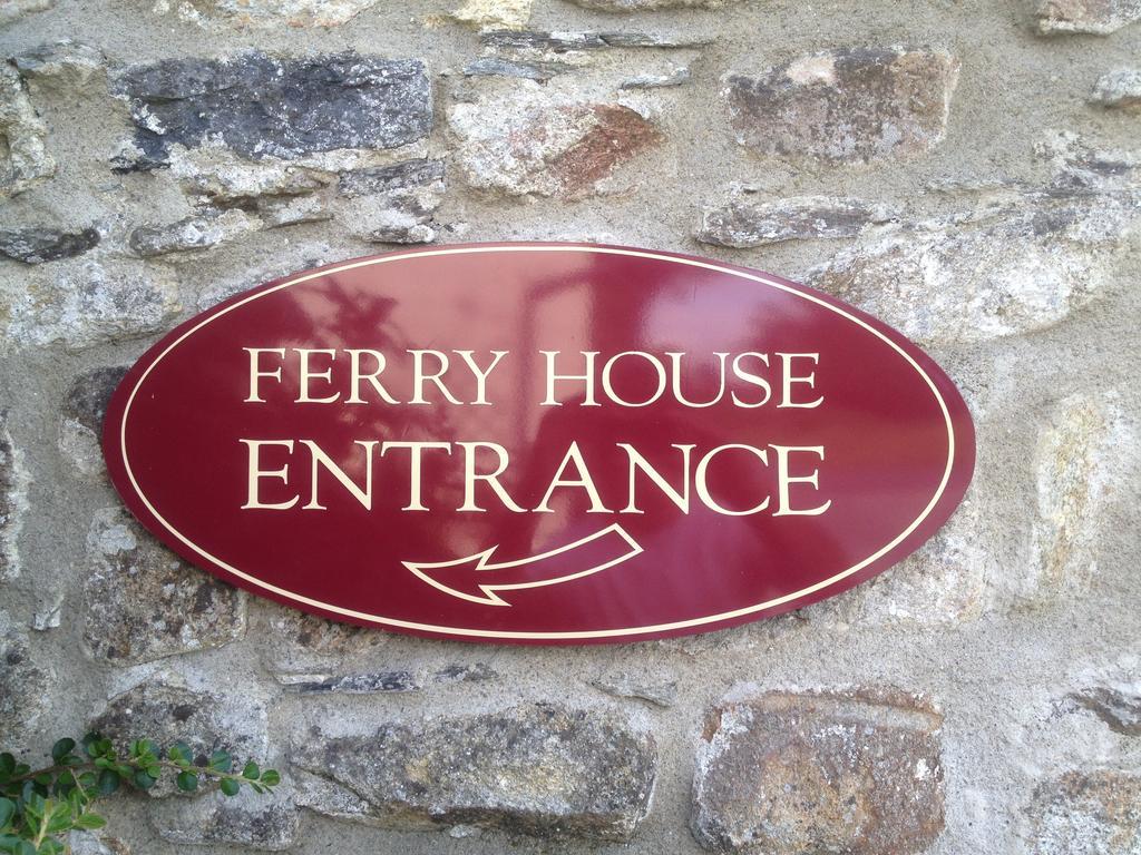 Ferry House Holidays 뉴 로스 외부 사진